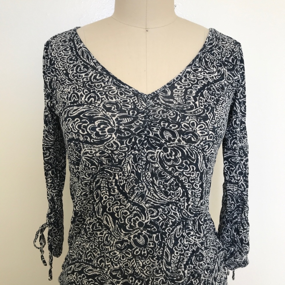 Women’s Knit Top